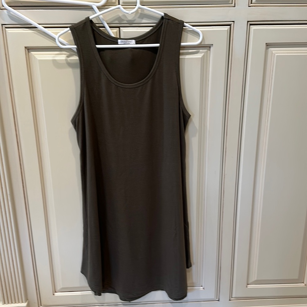 Ekouaer sleeveless dress